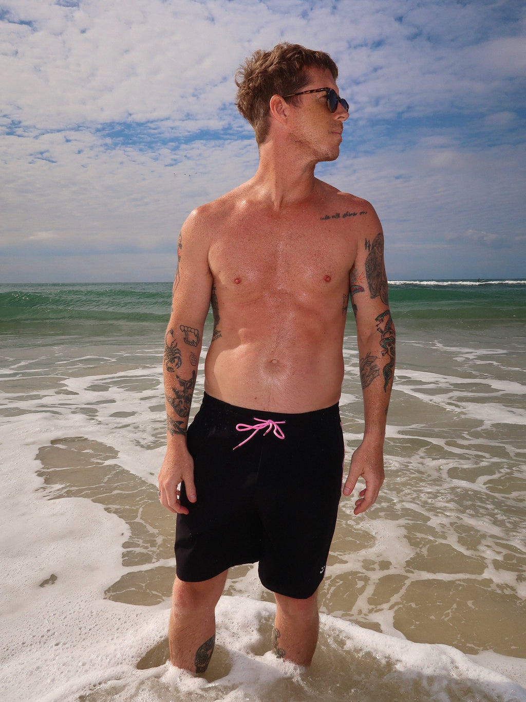 SOFT LAUNCH MEN'S SHORT