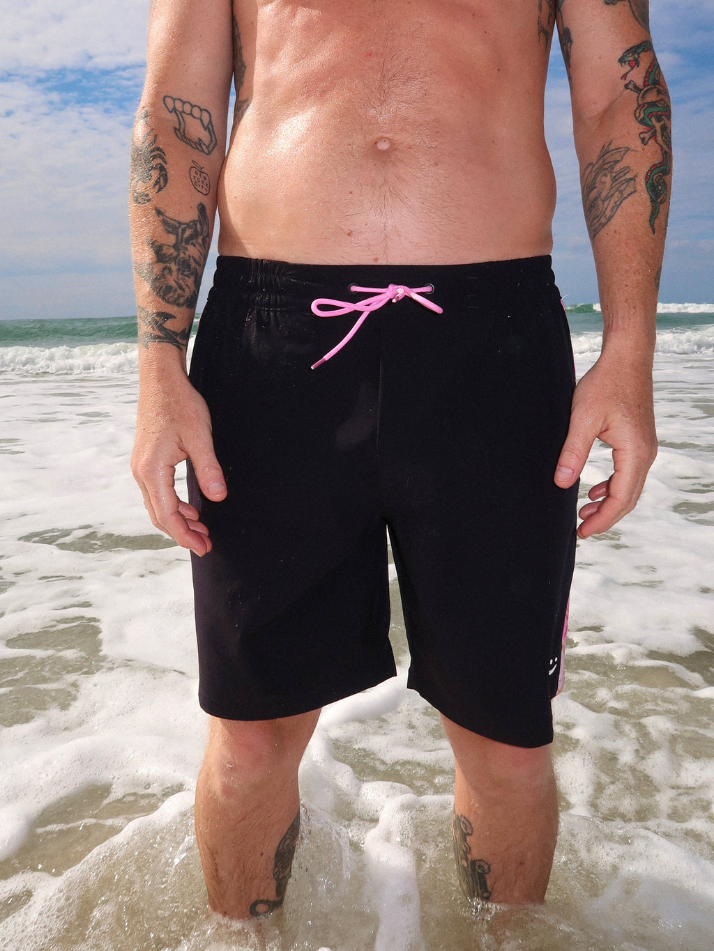 SOFT LAUNCH MEN'S SHORT