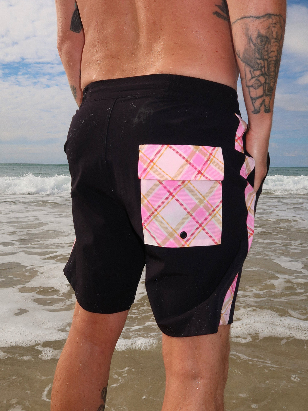 SOFT LAUNCH MEN'S SHORT